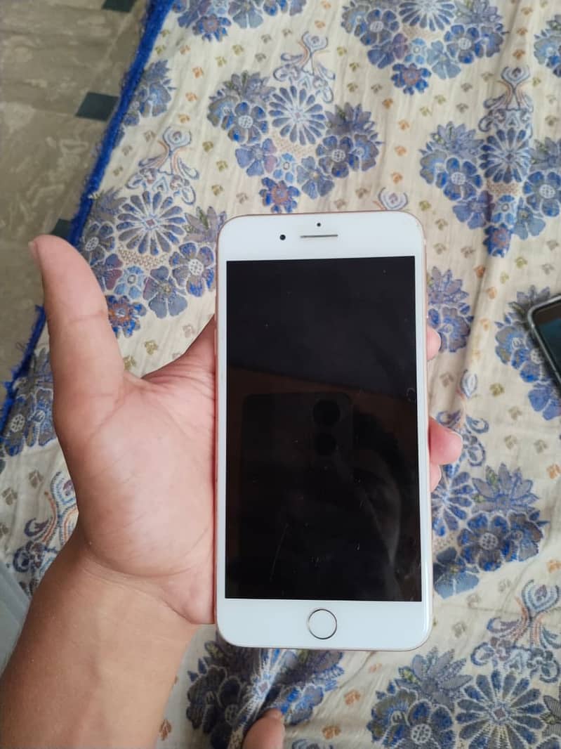 Apple iPhone 8 Plus 2