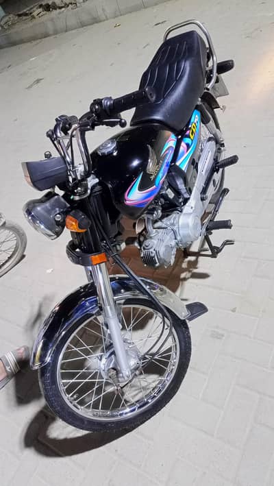 Honda CD70 2024 model Karachi num 1st owner Genuine condition