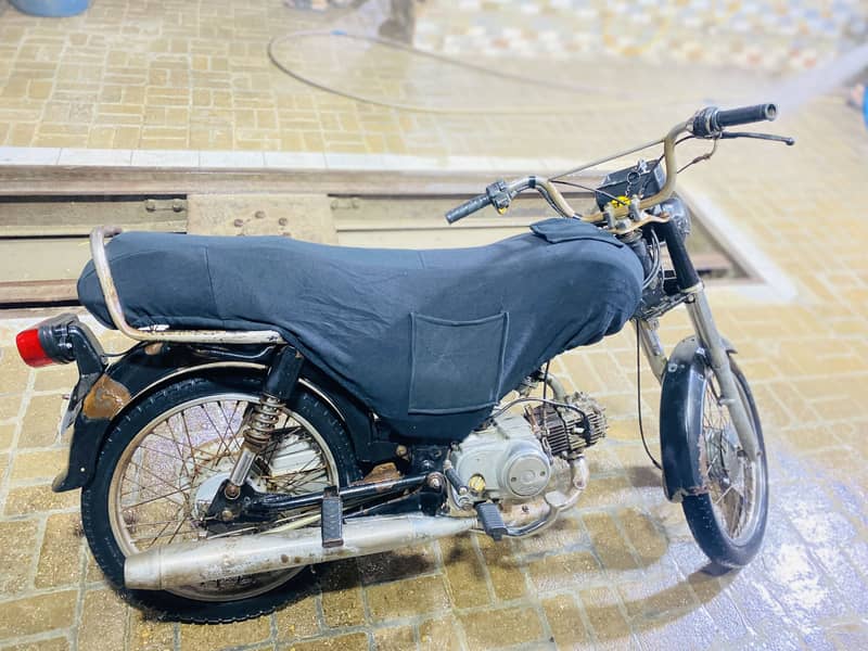Unique (2012) Model Condition 10/10 3