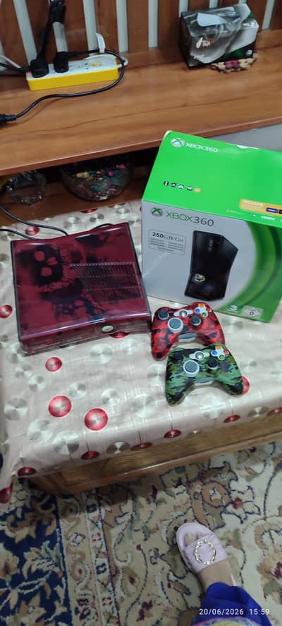 X Box 360 in mint condition for sale. Negotiable