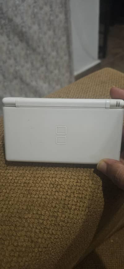 Nintendo ds lite white colour