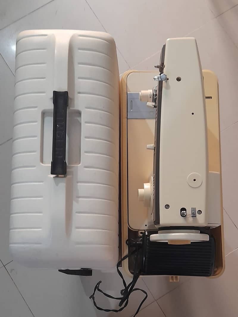Singer Sewing Machine 2
