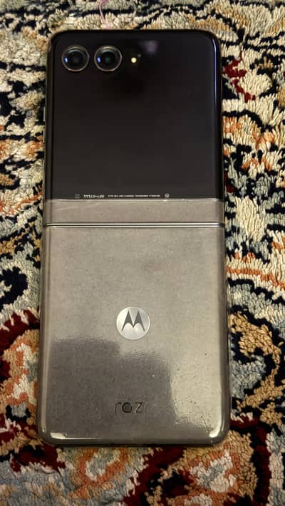 Motorola Razr 50