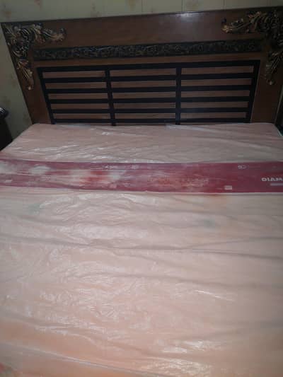 king size bed 2 Sall ues without matters urgent selle condition new