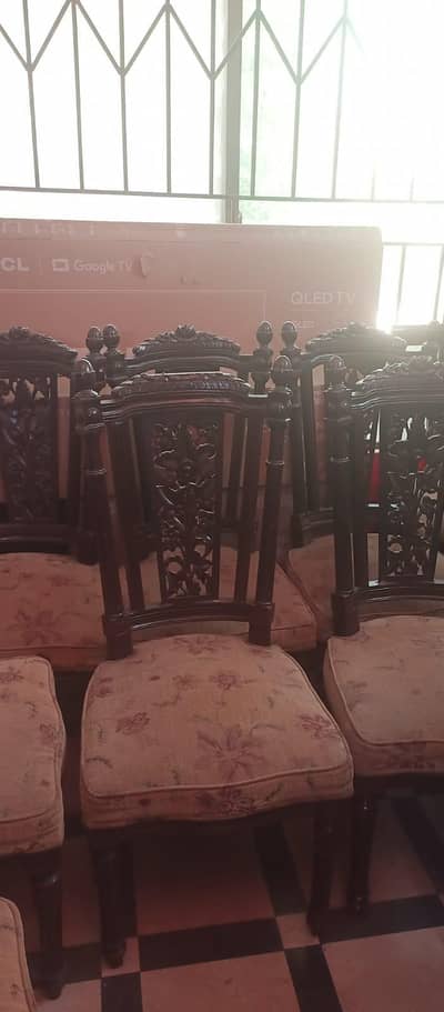 Chinioti Dining Table with 8 Chairs and Glass