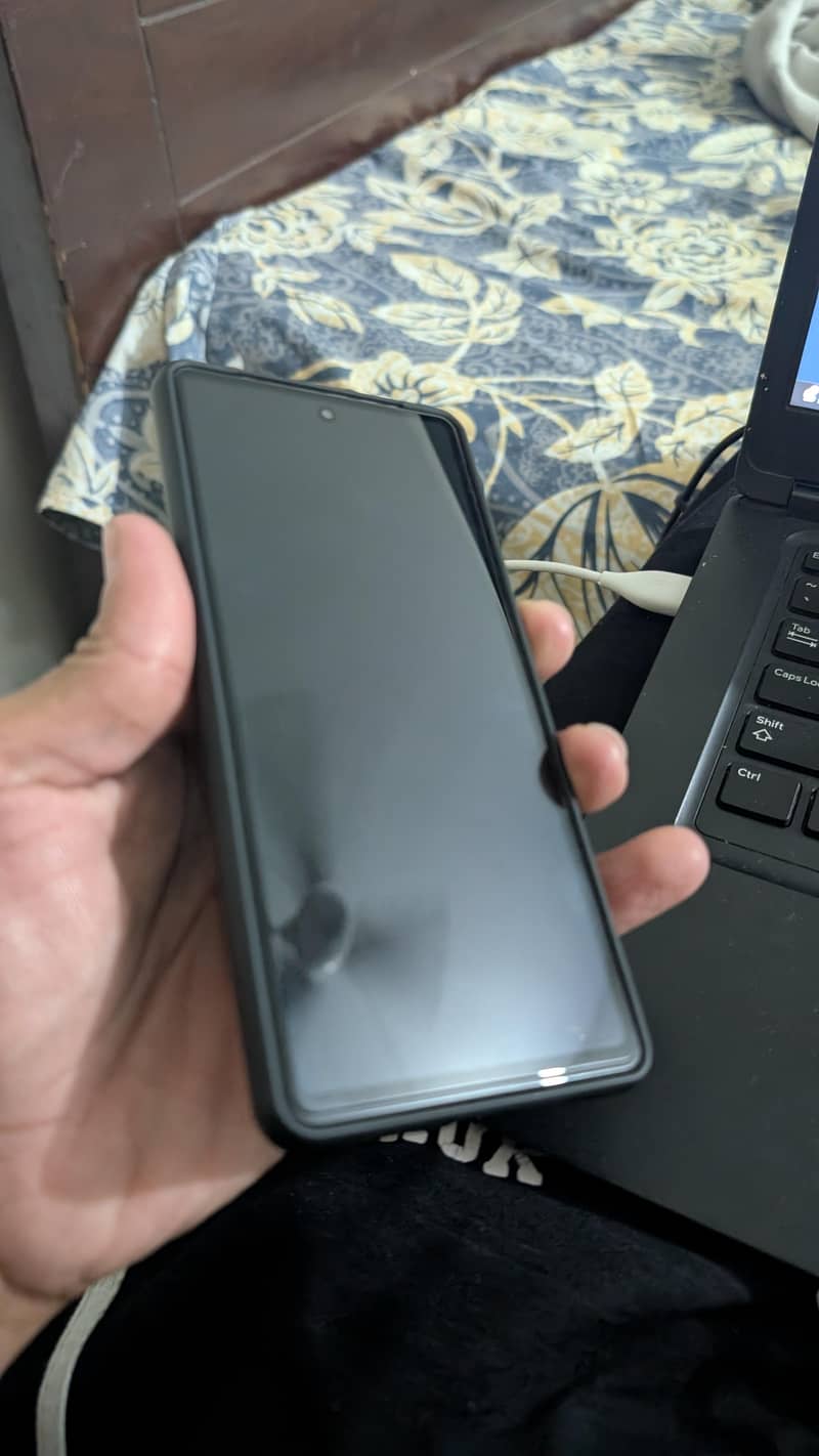 Google Pixel 7 4