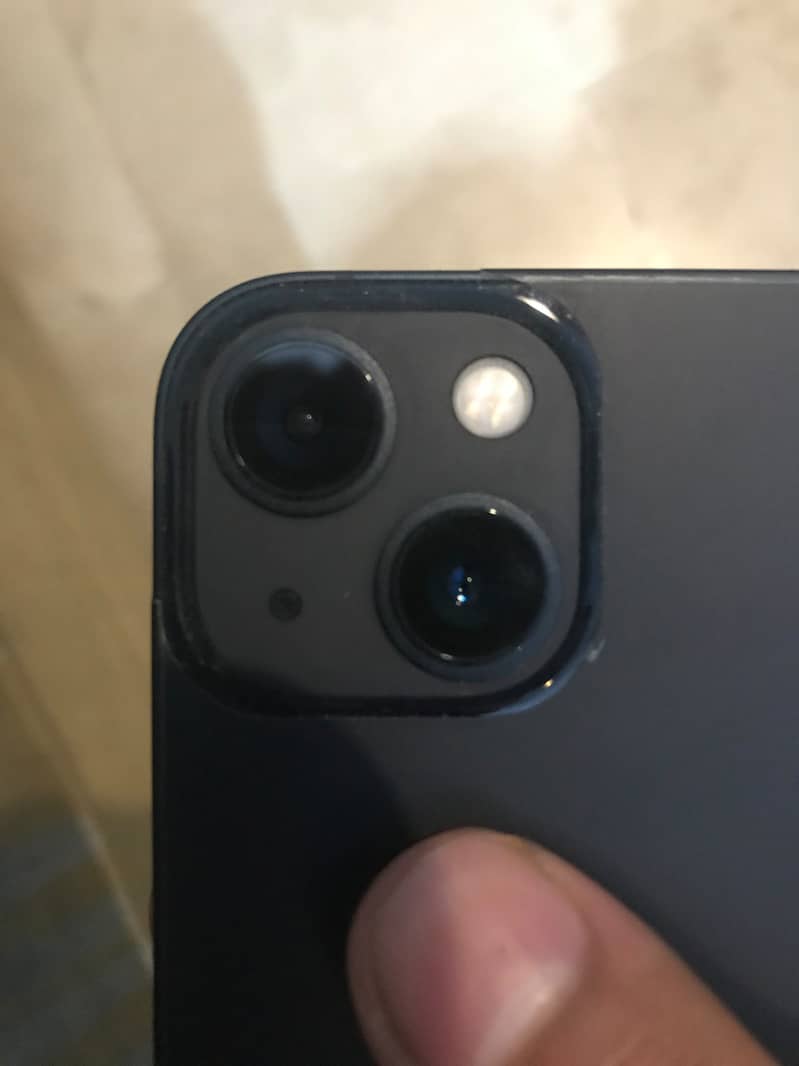 Apple iPhone 13 4