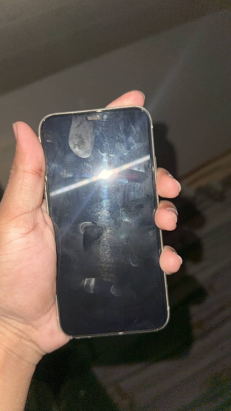 Apple iPhone 11 3