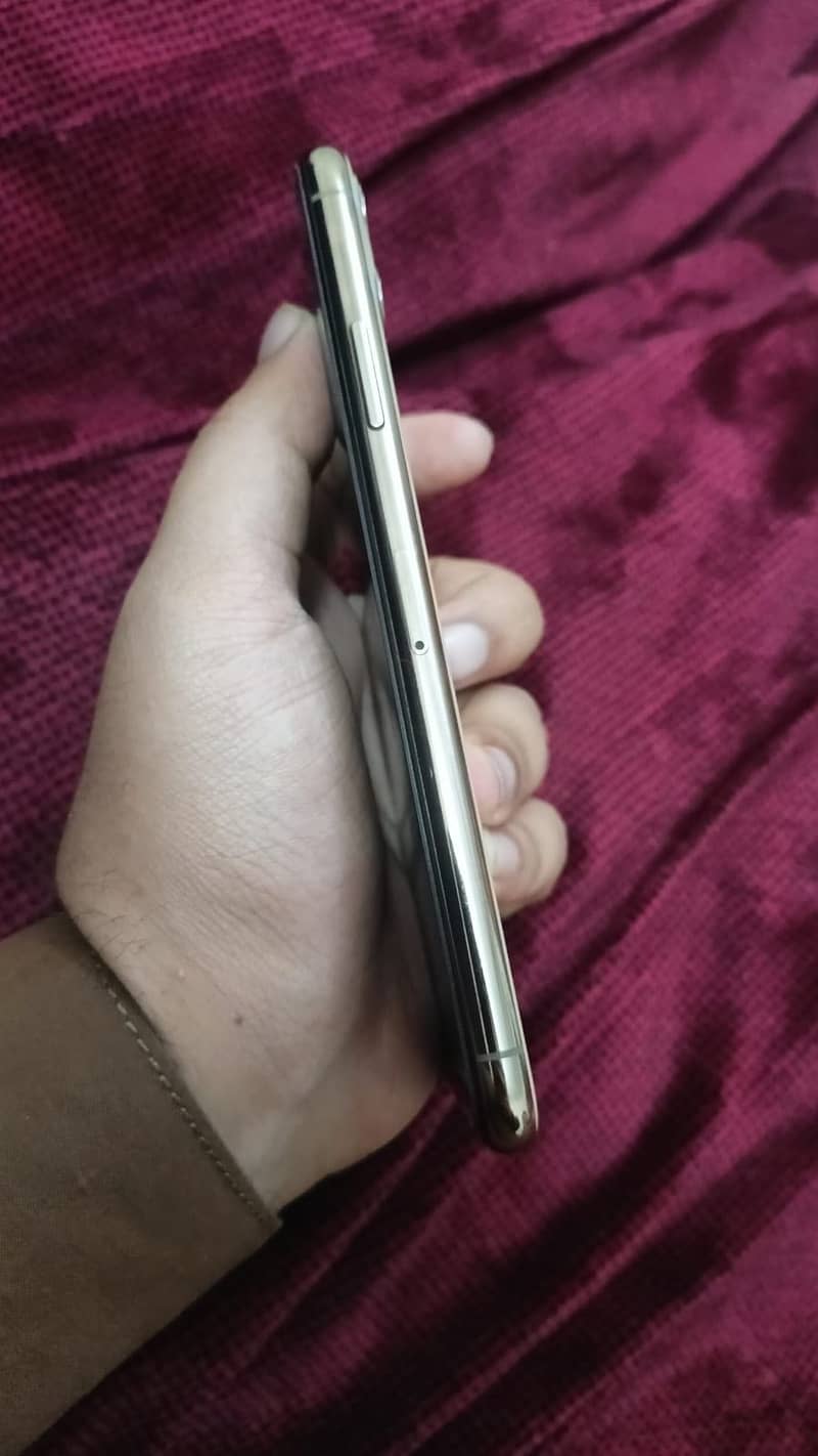 iPhone 11 Pro max 4