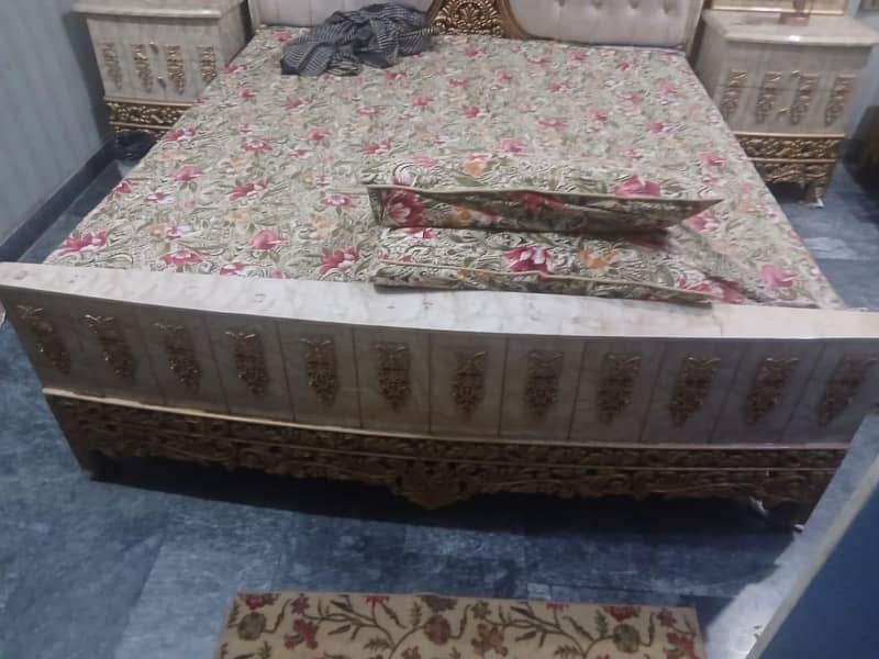 Bed with Dressing 1