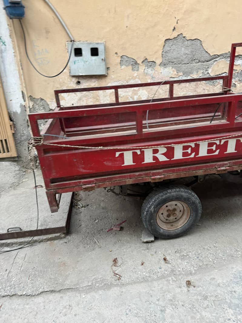 Treet Loder Riksha 4