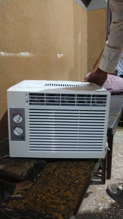 0.5 Ton window AC