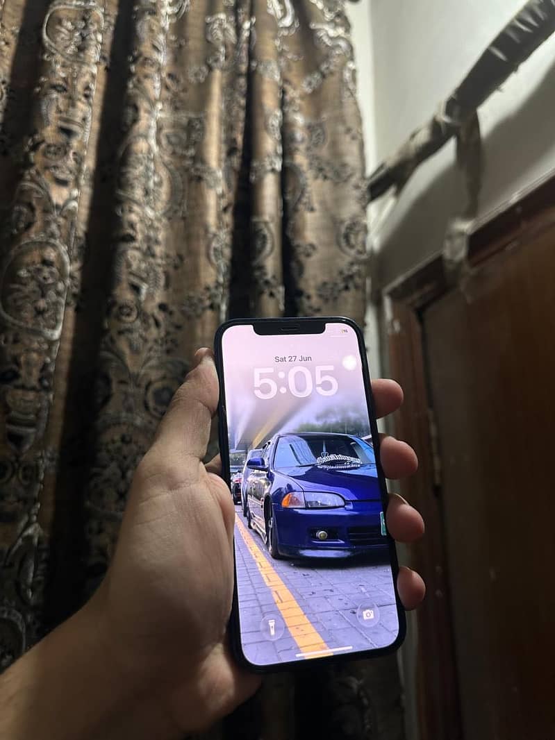 Apple iPhone 12 6