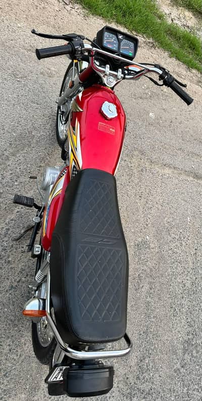 good condition muje pasey chia is leye urgent sale ker Raha hon