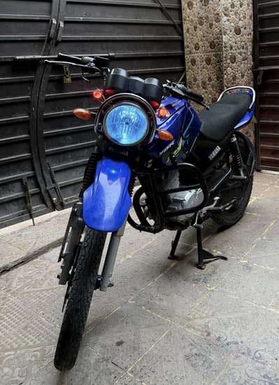YBR 125 G