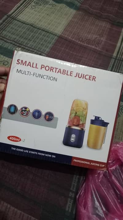 Small portable juicer