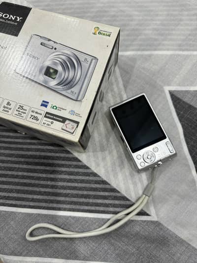 Sony Cyber-shot DSC-W730 Digicam