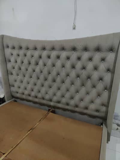 Full Size bed hai For Sale