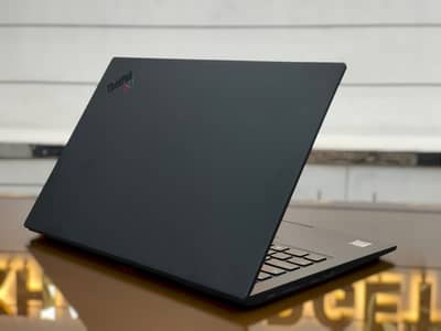 *Lenovo X1 Extreme Gen 3* _I7 9th 16/512 4k Touch_*GPU*_4GB GTX 1650TI