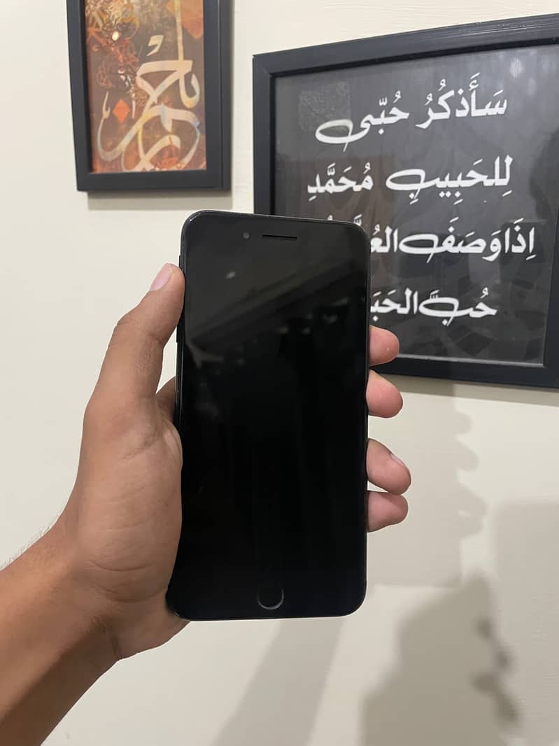 Apple iPhone 7 Plus 1