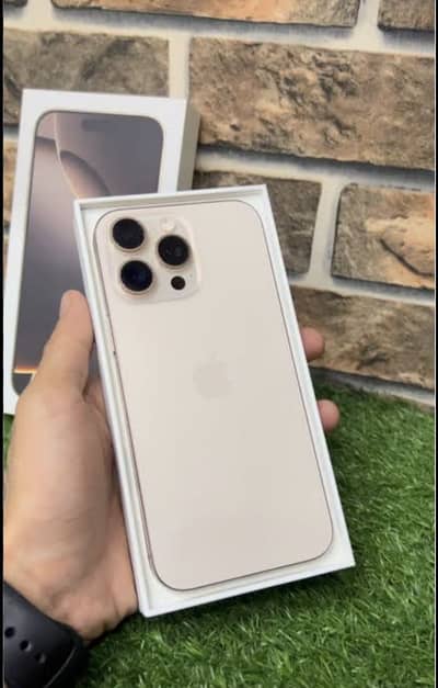Apple iPhone 16 Pro Max