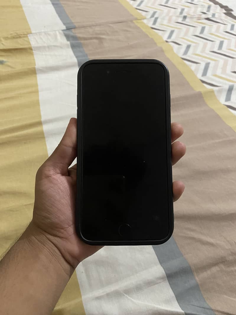 Apple iPhone 8 Plus 1