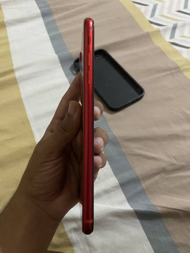 Apple iPhone 8 Plus 4