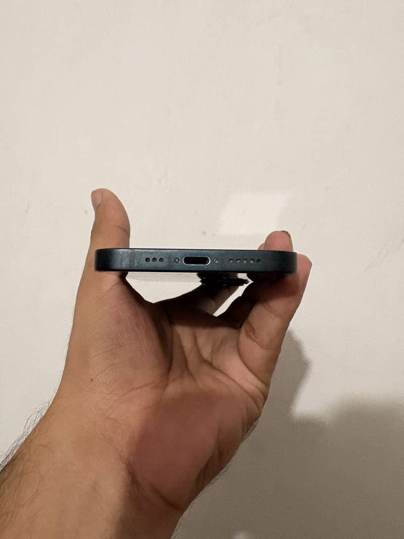 Apple iPhone 13 3
