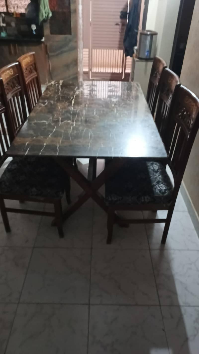 dinning table 0