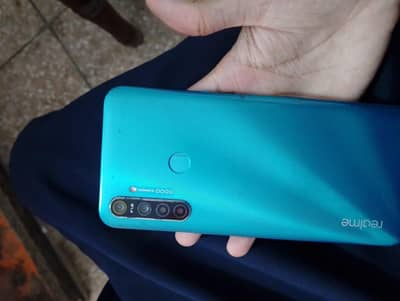realme 5i ram4 64