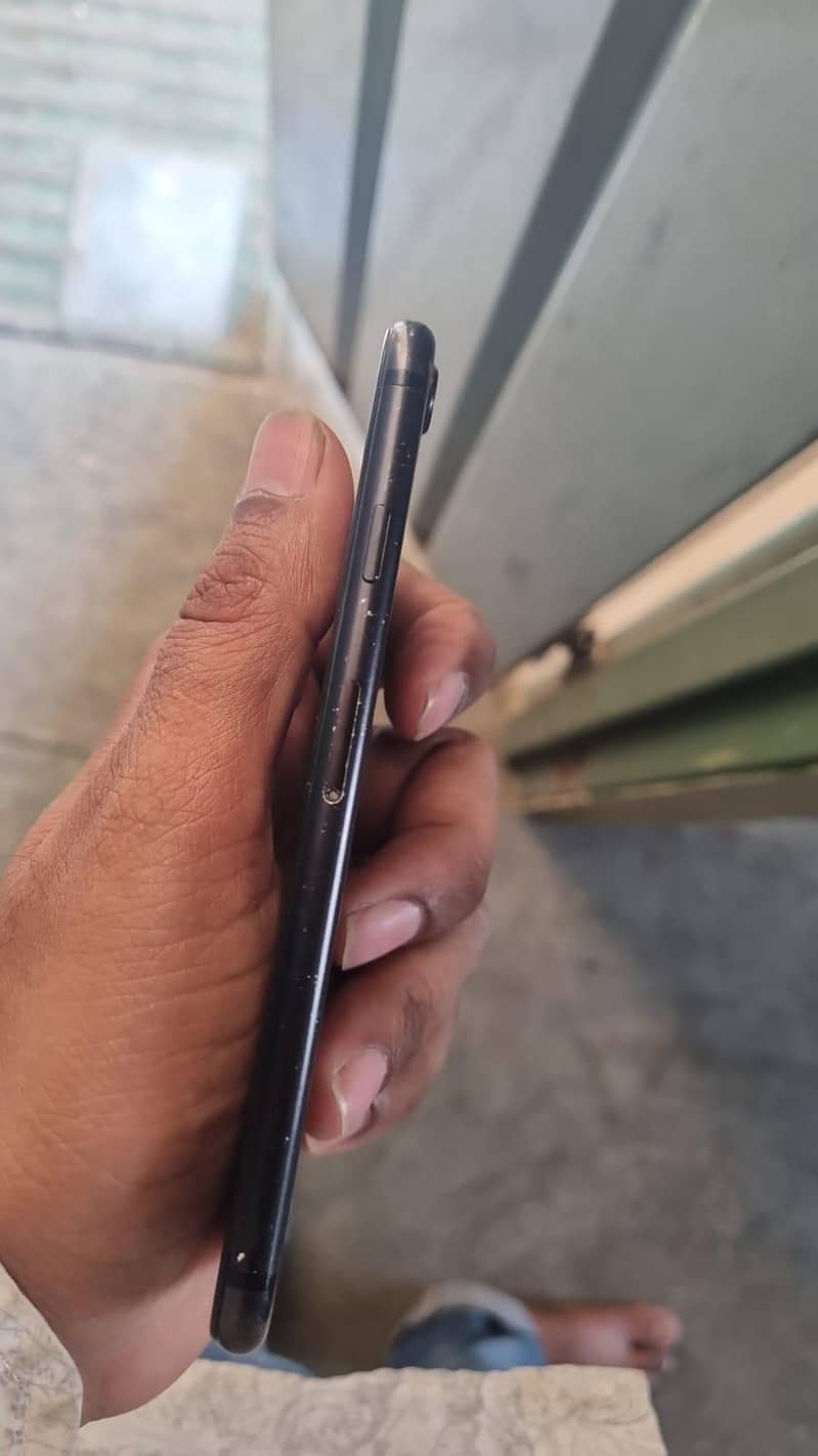 Apple iPhone 7 1