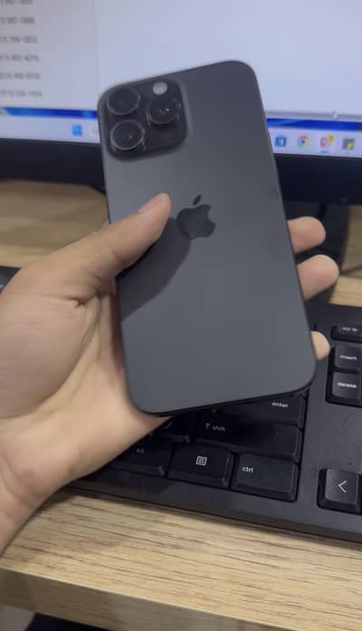 16 Pro Max 512 Gb 4 months esim