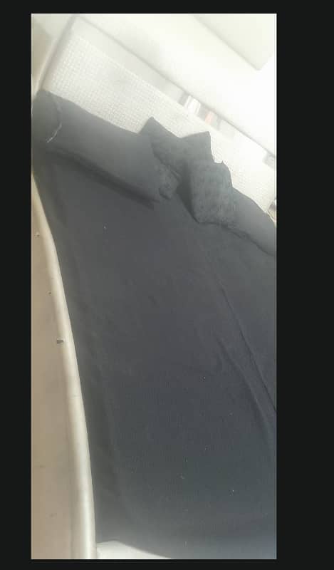 off-white profile bed 1