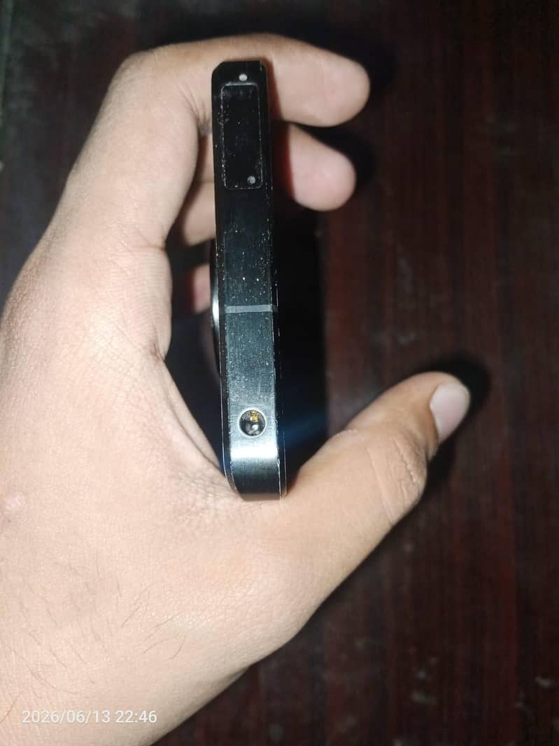 Sharp Aquos R7 4