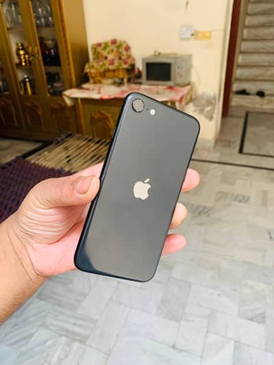 Apple iPhone SE