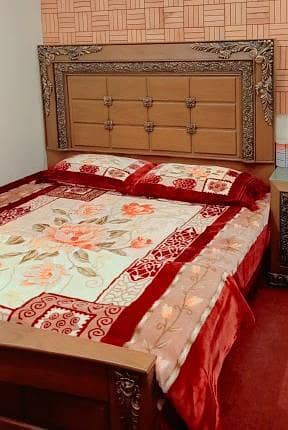 bed,2 side table,dressing table