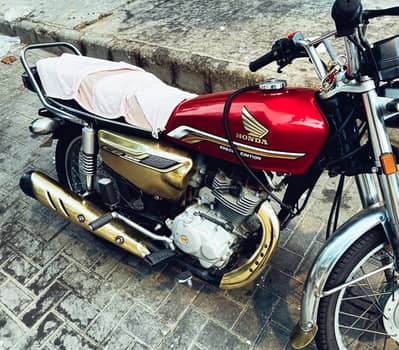 125 limited edition gold.