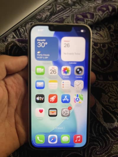 Apple iPhone 13