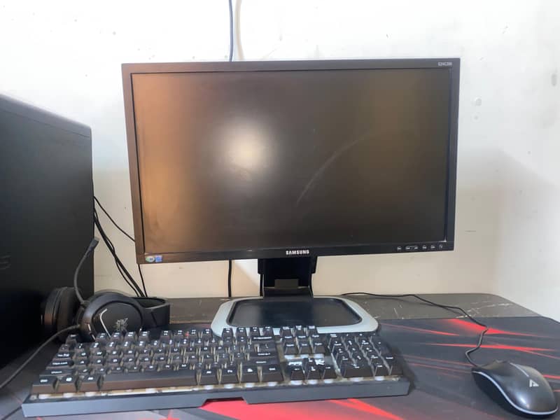 24 inch Screen 2