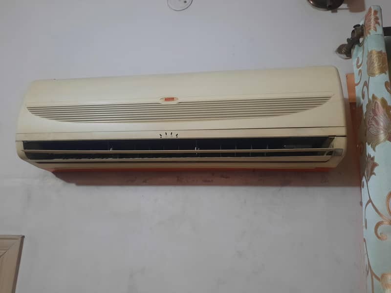 2 Split Ac outstanding condition 0
