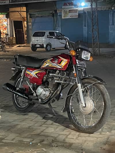 Honda CG 125 2025 red