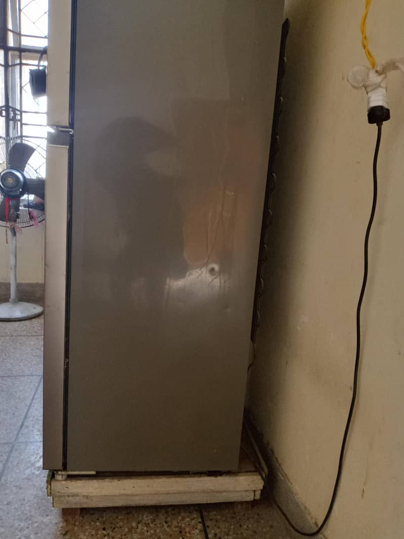 refrigerator 0