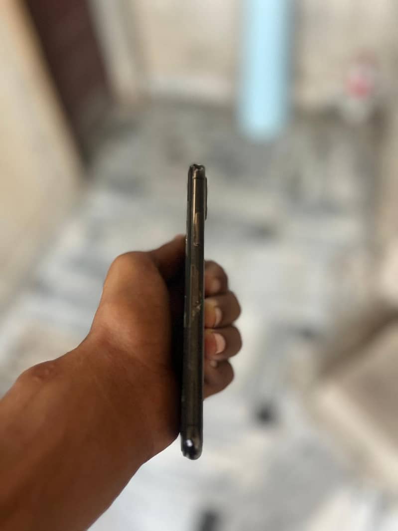Apple iPhone X 1