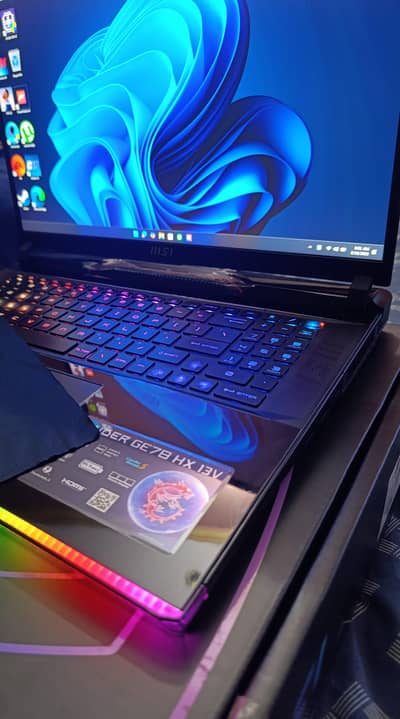 MSI Raider, Core i9, RTX 4080, 240hz QHD, 32GB/1TB Gaming Laptop