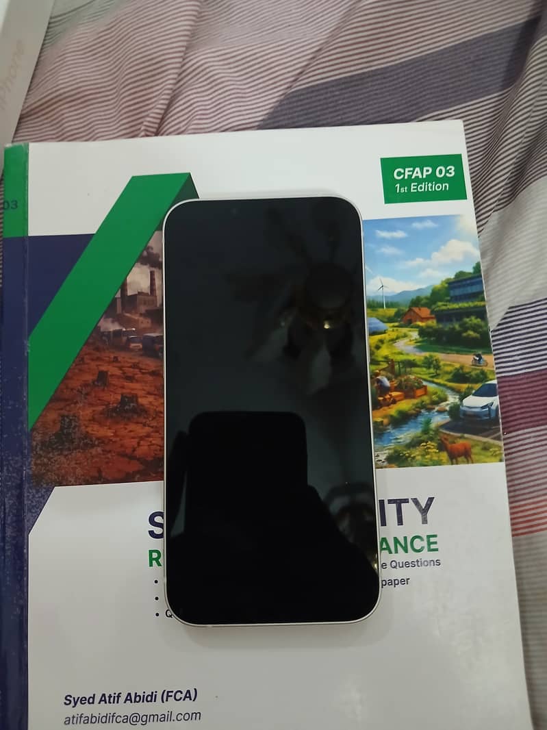 Apple iPhone 13 4