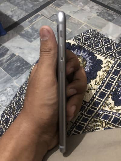 Apple iPhone 6S