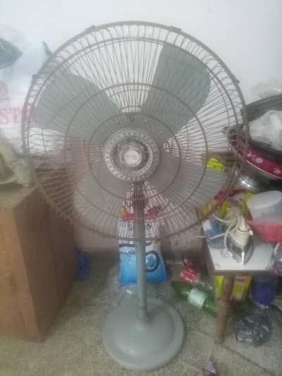 Pedestal Fan in good condition