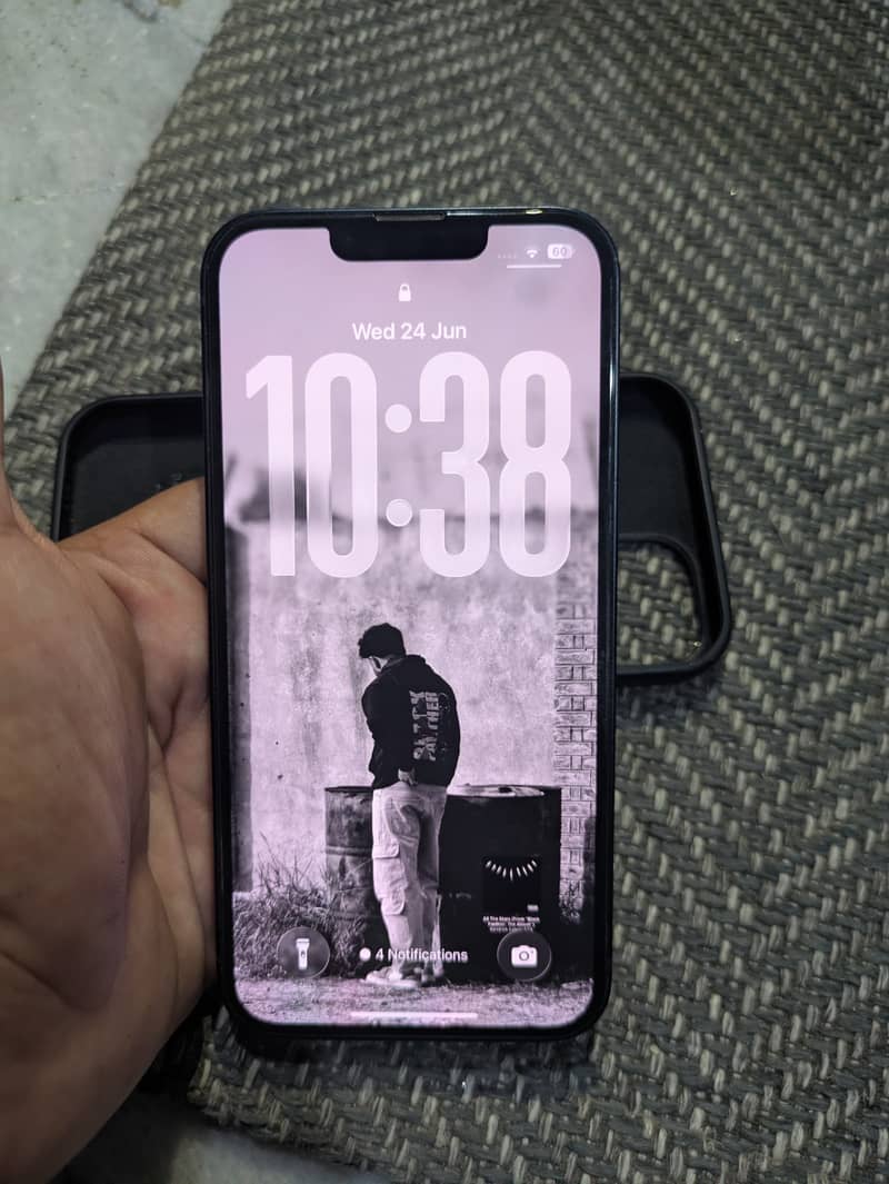 iPhone 13 1