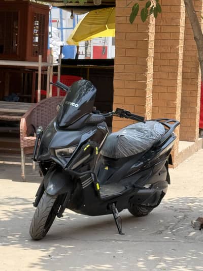 Revoo E52 Model 2026 drive 370