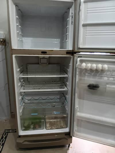 Kenwood Classic Refrigerator REF-400 (Excellent Condition)